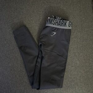 Black gymshark leggings